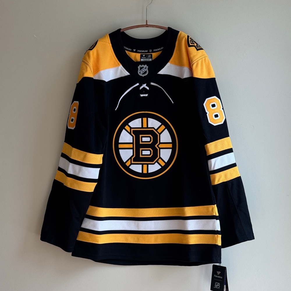 NWT NHL David Pastrnak Boston Bruins Fanatics Home Premium Jersey size 42